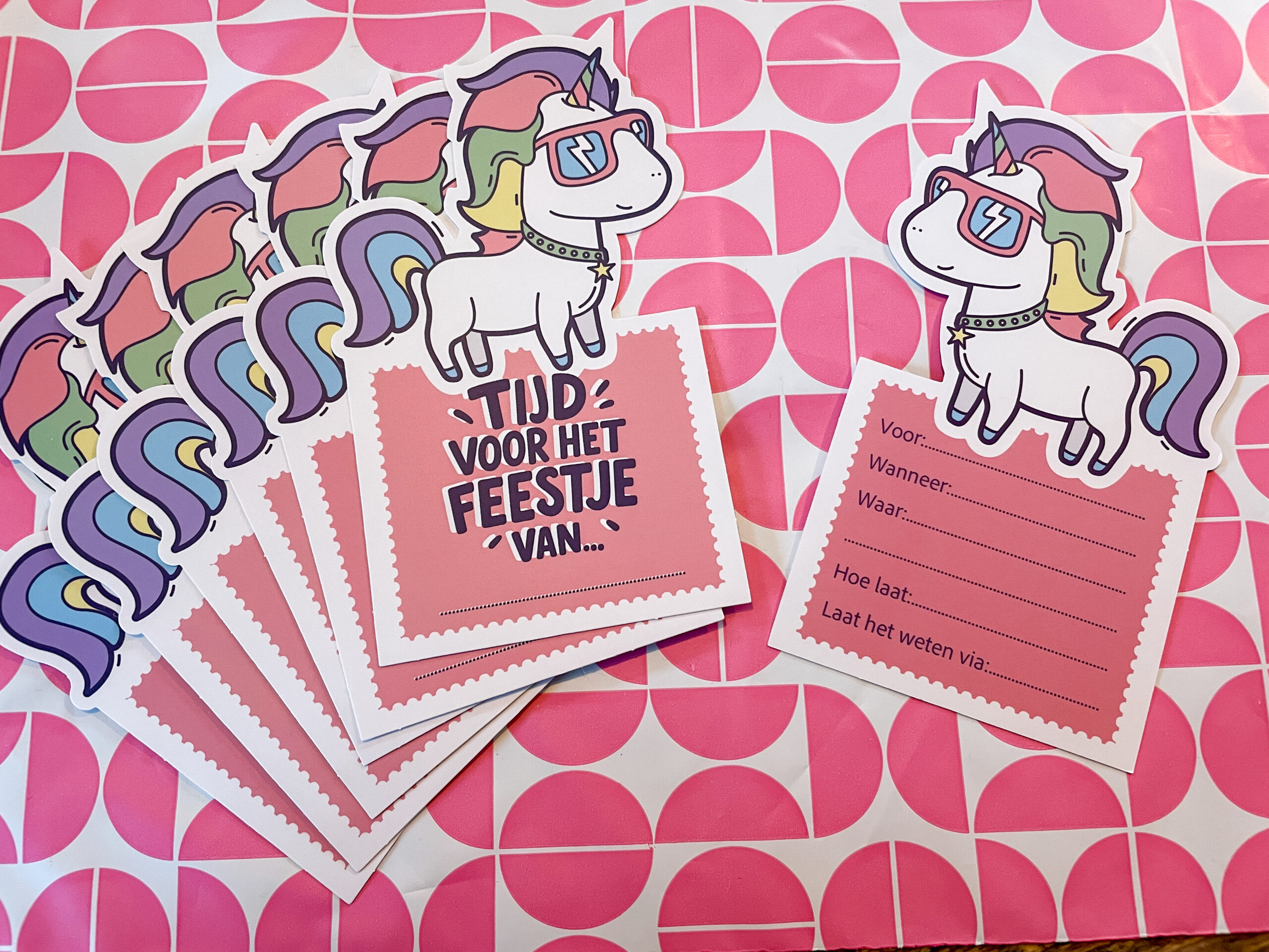 Eenhoorn uitnodiging De Feestdoos