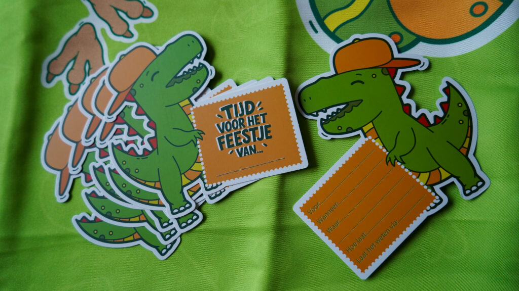Dino-uitnodigingskaarten De Feestdoos